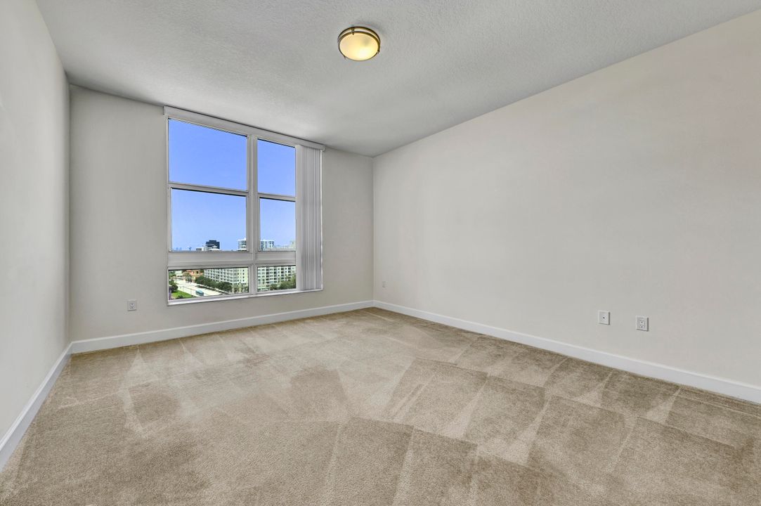 Active With Contract: $3,500 (2 beds, 2 baths, 1120 Square Feet)