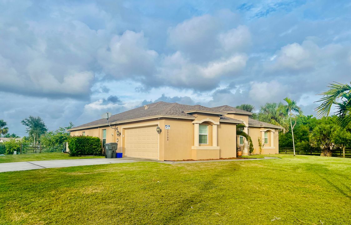 Active With Contract: $749,900 (4 beds, 3 baths, 2315 Square Feet)