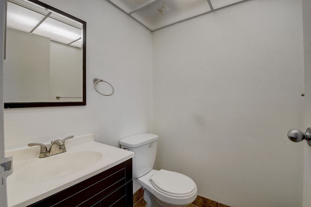 最近售出: $125,000 (1 贝兹, 1 浴室, 760 平方英尺)