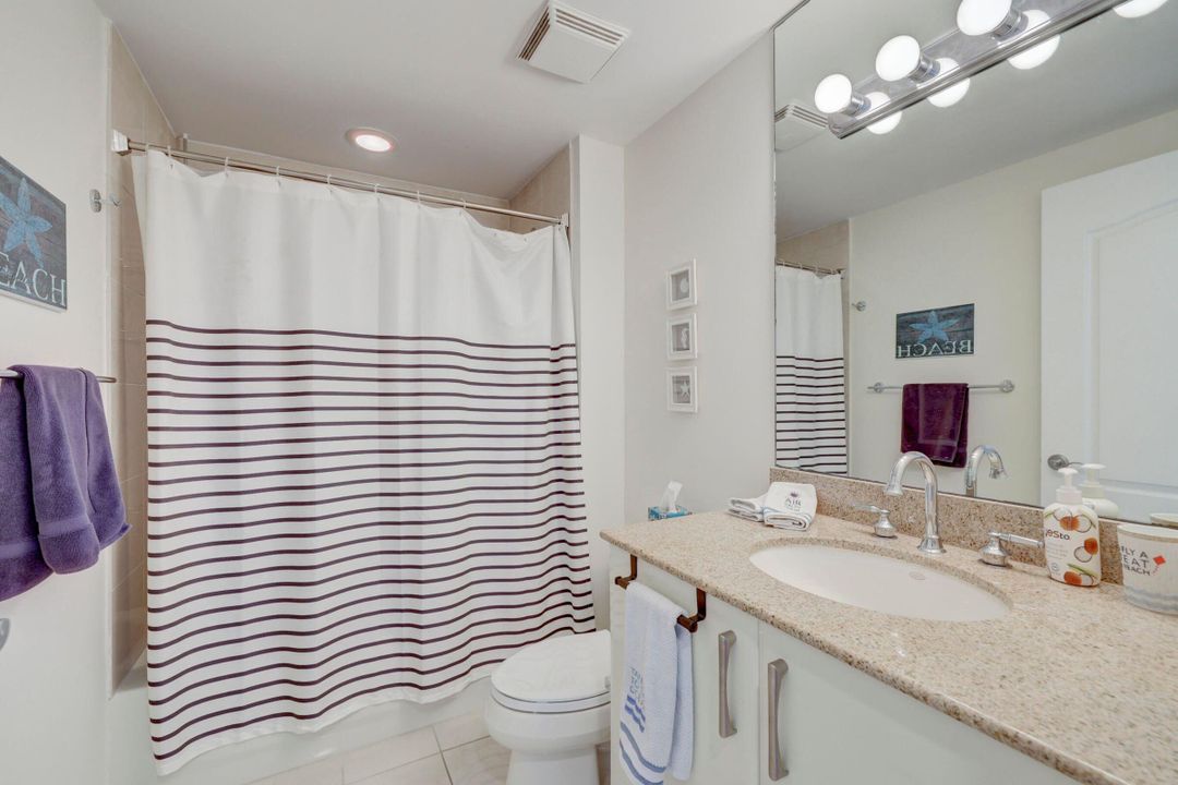 Active With Contract: $7,500 (3 beds, 2 baths, 1560 Square Feet)