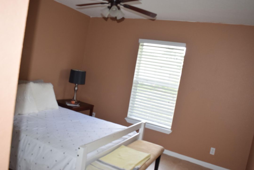 Active With Contract: $2,100 (3 beds, 2 baths, 1395 Square Feet)