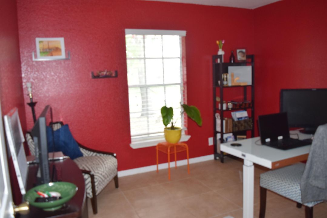 Active With Contract: $2,100 (3 beds, 2 baths, 1395 Square Feet)