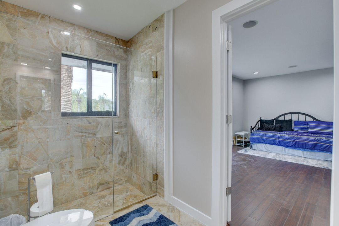 Недавно арендовано: $9,500 (5 спален, 4 ванн, 4502 Квадратных фут)