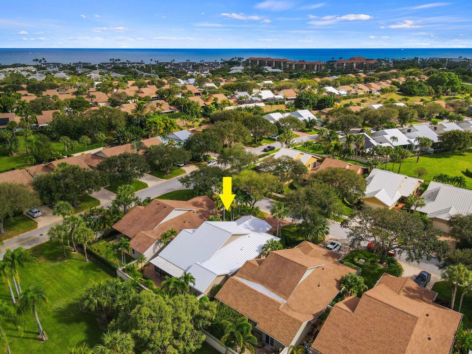 Active With Contract: $1,145,000 (3 beds, 2 baths, 1889 Square Feet)