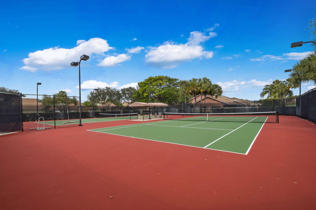 Active With Contract: $1,145,000 (3 beds, 2 baths, 1889 Square Feet)