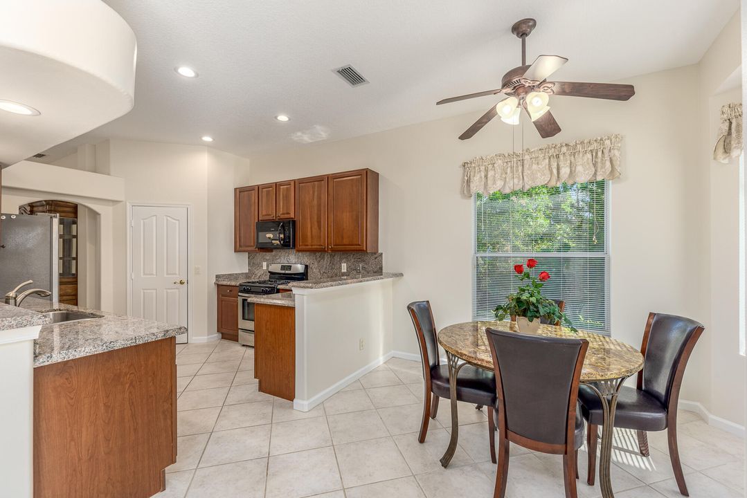Recently Sold: $650,000 (2 beds, 2 baths, 1907 Square Feet)