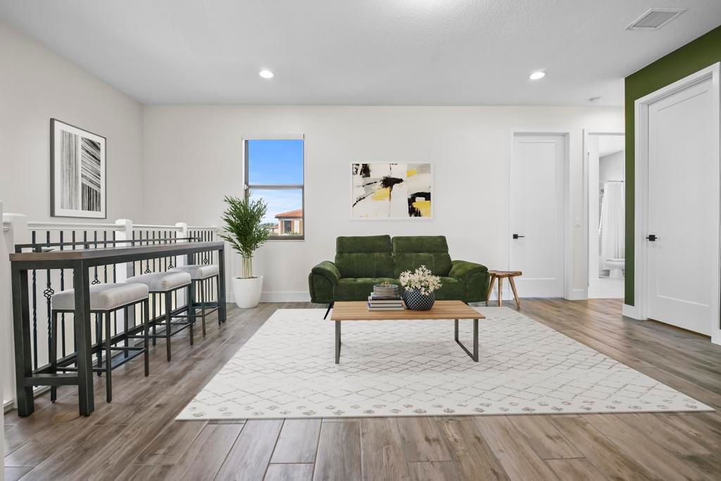 Active With Contract: $3,850 (3 beds, 2 baths, 2214 Square Feet)