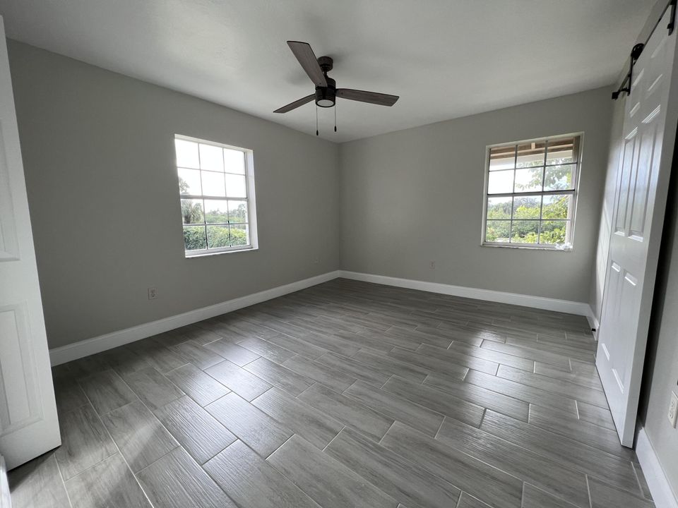 Active With Contract: $2,400 (2 beds, 2 baths, 1023 Square Feet)