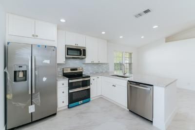 Active With Contract: $3,400 (3 beds, 2 baths, 1506 Square Feet)