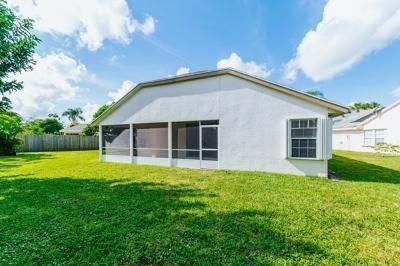 Active With Contract: $3,400 (3 beds, 2 baths, 1506 Square Feet)