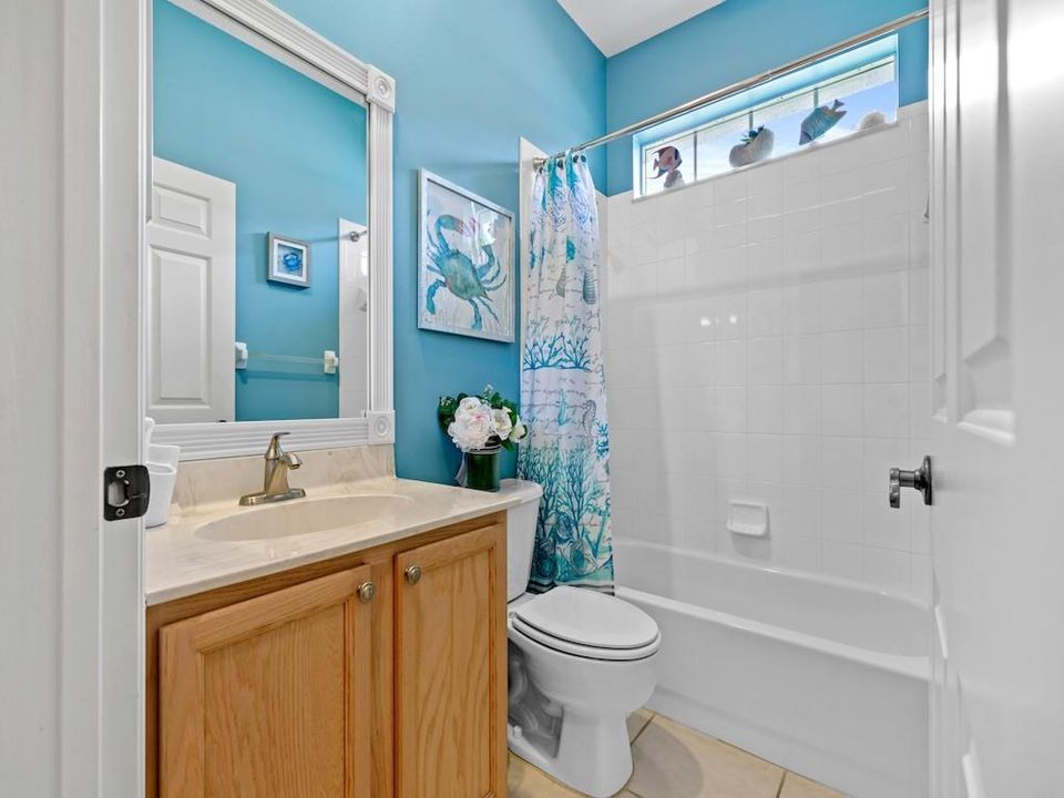 最近售出: $450,000 (3 贝兹, 2 浴室, 1797 平方英尺)