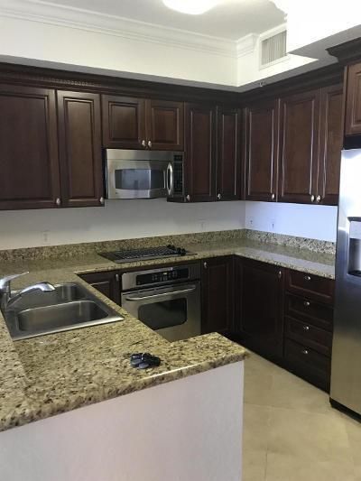 Active With Contract: $1,850 (1 beds, 1 baths, 744 Square Feet)