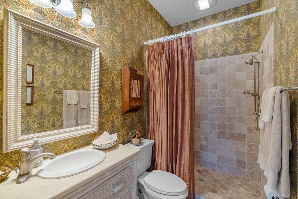 最近售出: $950,000 (4 贝兹, 4 浴室, 2879 平方英尺)
