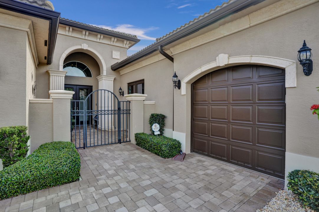 Active With Contract: $1,390,000 (3 beds, 3 baths, 3060 Square Feet)