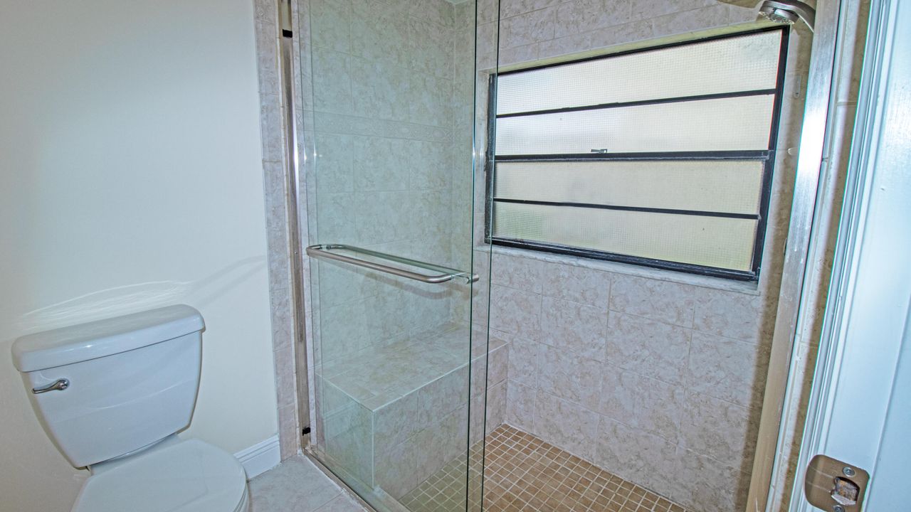 最近租的: $3,000 (3 贝兹, 2 浴室, 2012 平方英尺)