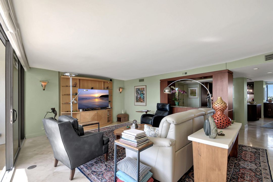 Active With Contract: $1,195,000 (2 beds, 2 baths, 1519 Square Feet)