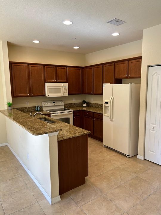 Active With Contract: $2,400 (3 beds, 2 baths, 1753 Square Feet)