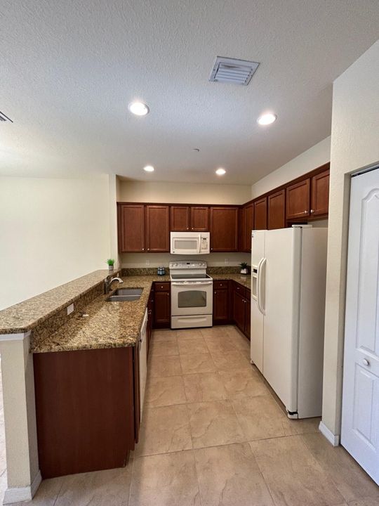 Active With Contract: $2,400 (3 beds, 2 baths, 1753 Square Feet)