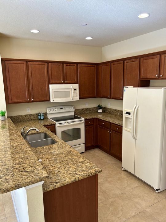 Active With Contract: $2,400 (3 beds, 2 baths, 1753 Square Feet)