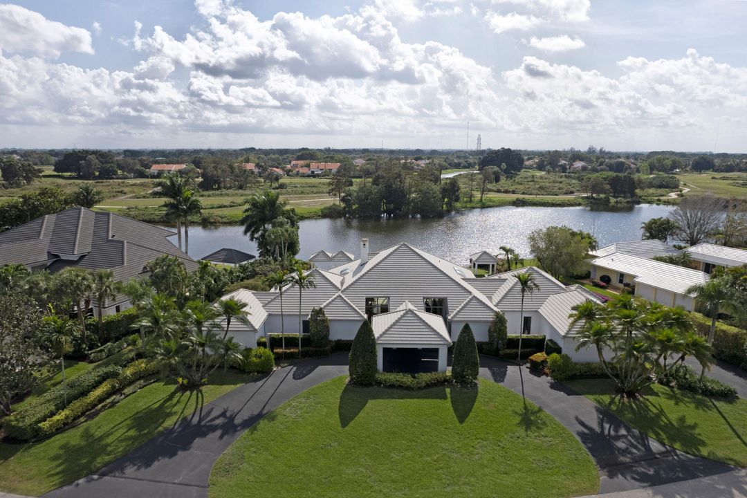 Vendido Recientemente: $3,995,000 (3 camas, 4 baños, 4805 Pies cuadrados)