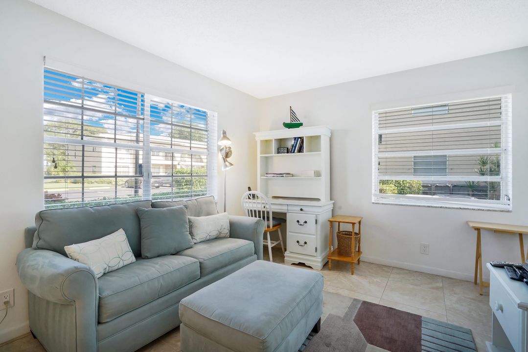 Active With Contract: $220,000 (2 beds, 2 baths, 1125 Square Feet)