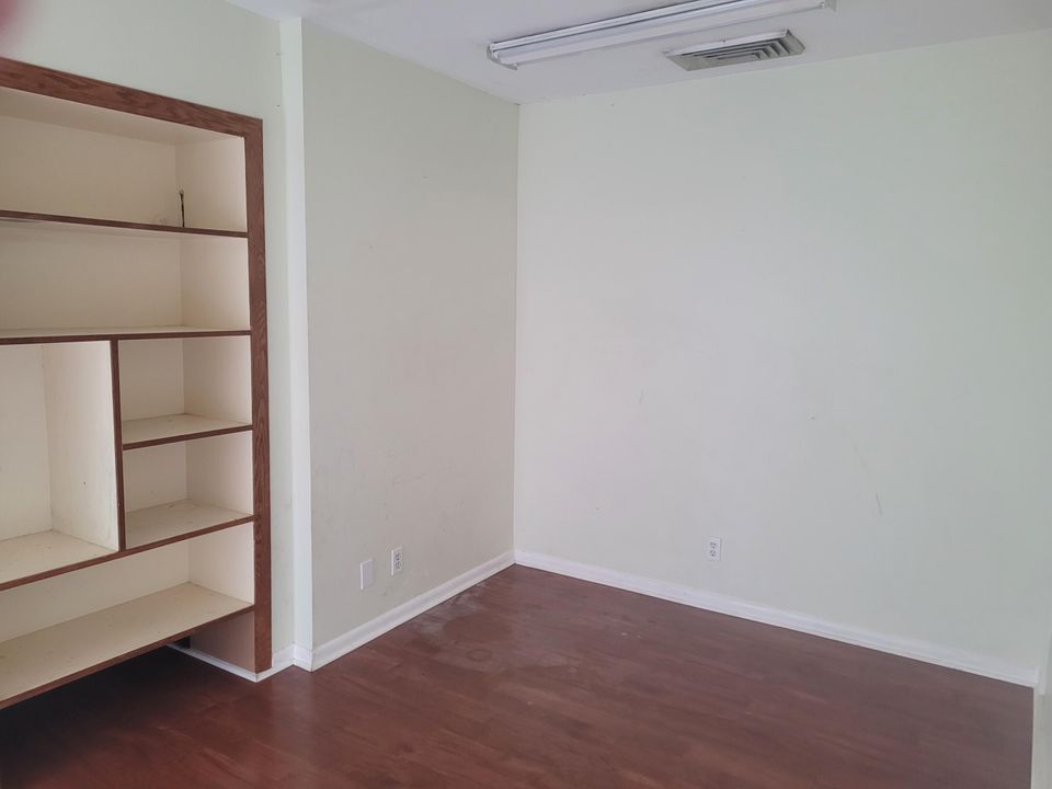 Vendido Recientemente: $1,500 (0 camas, 0 baños, 1000 Pies cuadrados)