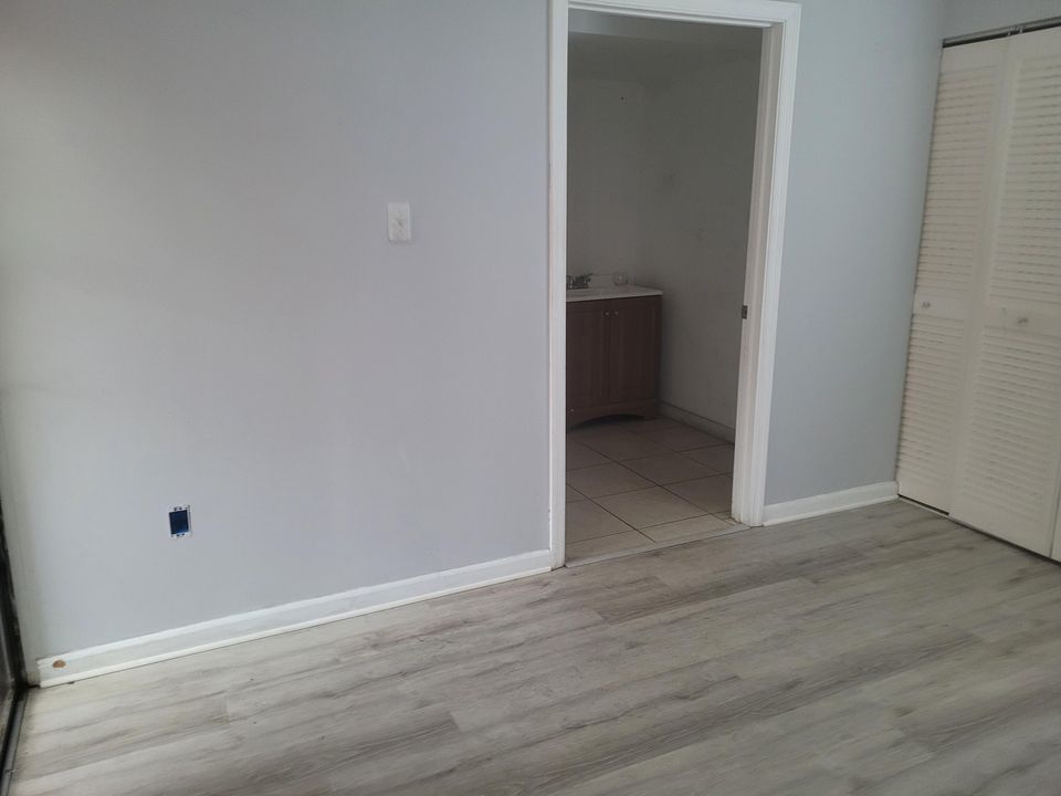 Vendido Recientemente: $1,500 (0 camas, 0 baños, 1000 Pies cuadrados)