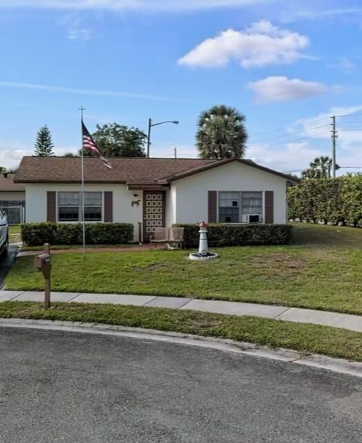 Recently Sold: $240,000 (1 beds, 1 baths, 853 Square Feet)