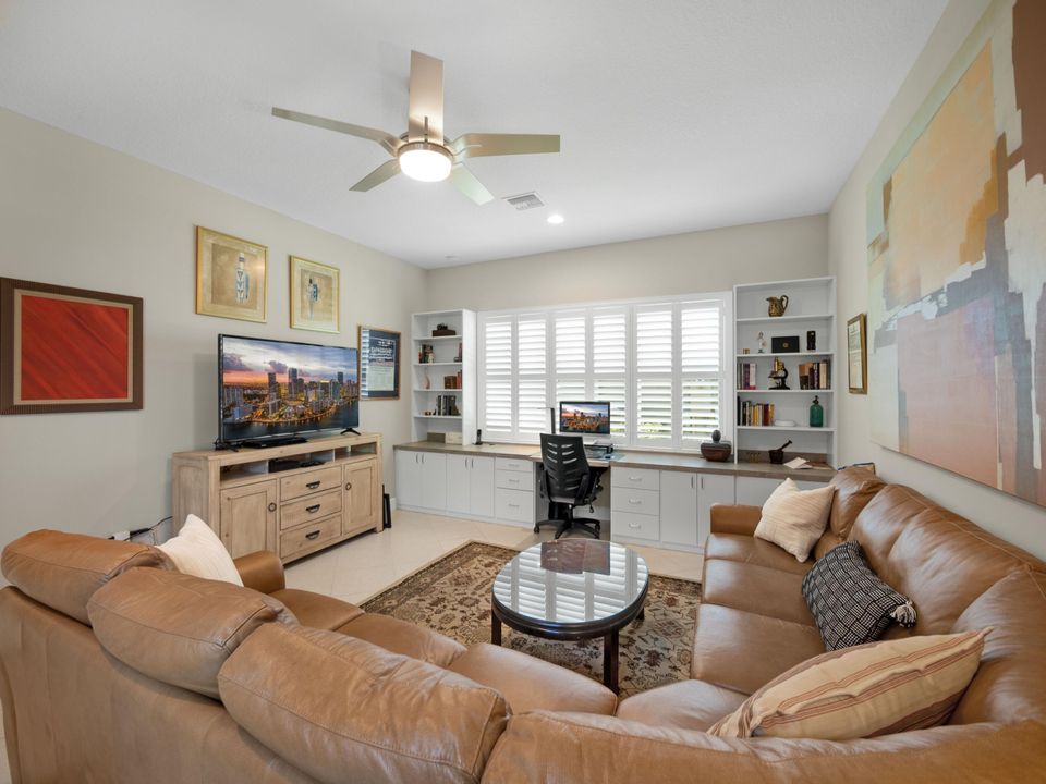 Active With Contract: $750,000 (2 beds, 2 baths, 2580 Square Feet)