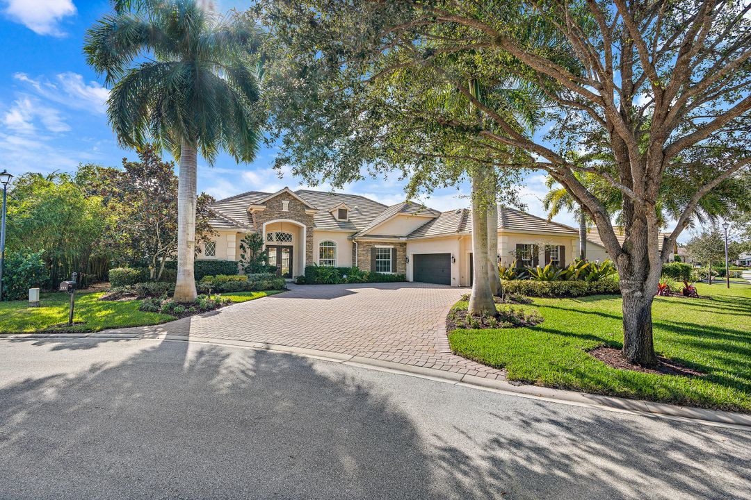 Active With Contract: $1,550,000 (4 beds, 4 baths, 3668 Square Feet)