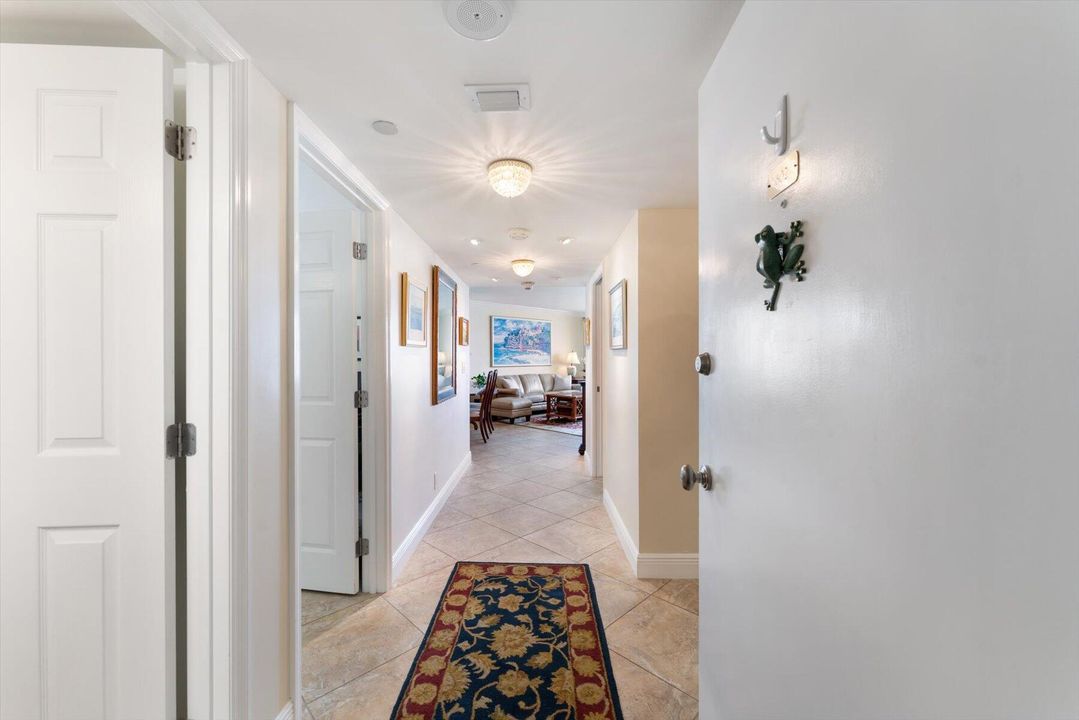 Active With Contract: $775,000 (2 beds, 2 baths, 1340 Square Feet)