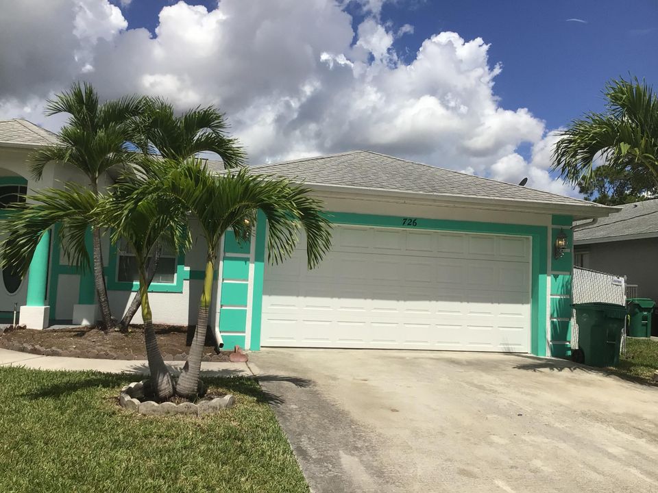 Recently Sold: $2,800 (3 beds, 2 baths, 2058 Square Feet)