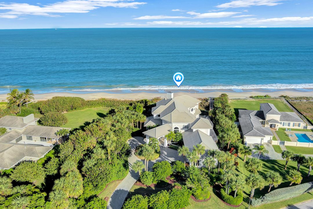 最近售出: $6,500,000 (5 贝兹, 7 浴室, 7759 平方英尺)