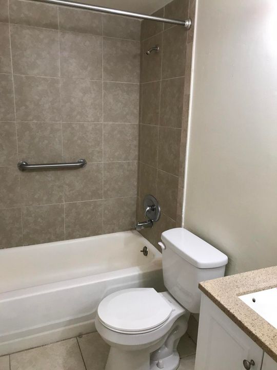 Active With Contract: $131,900 (2 beds, 1 baths, 756 Square Feet)