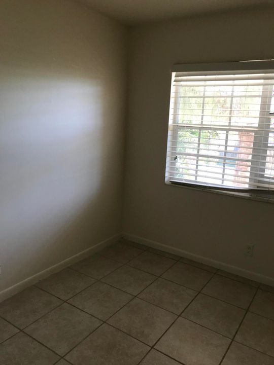 Active With Contract: $131,900 (2 beds, 1 baths, 756 Square Feet)