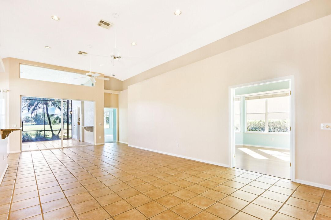 Active With Contract: $449,900 (2 beds, 2 baths, 2261 Square Feet)