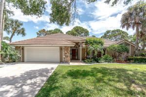 Active With Contract: $650,000 (6 beds, 4 baths, 4800 Square Feet)
