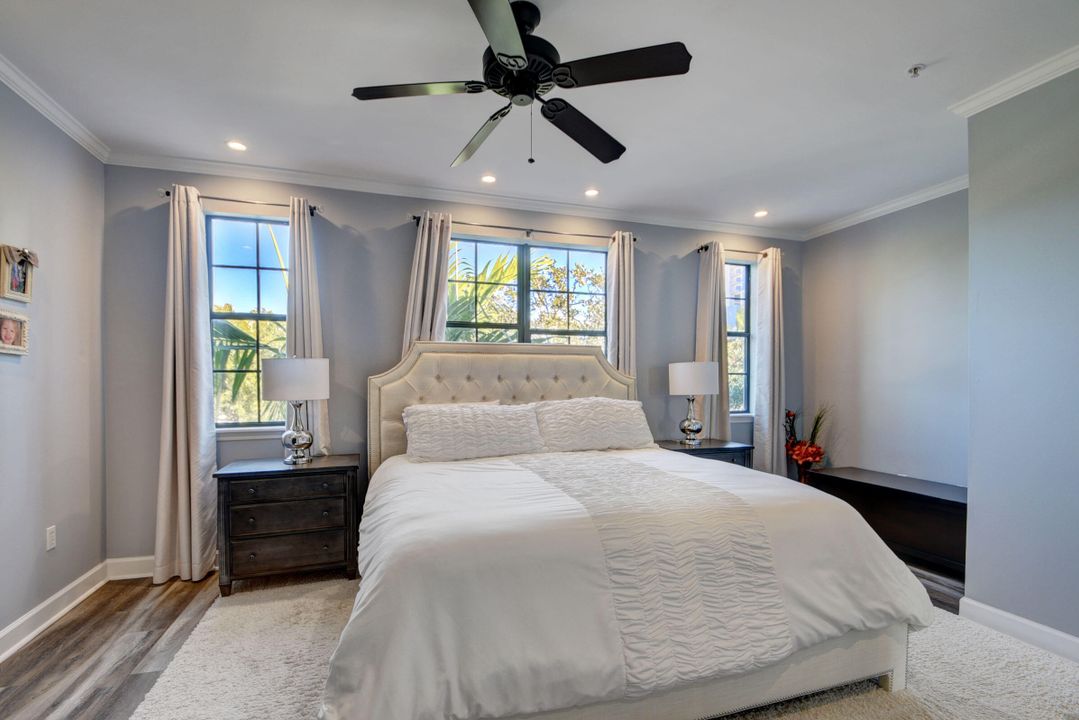 Active With Contract: $975,000 (3 beds, 3 baths, 1890 Square Feet)