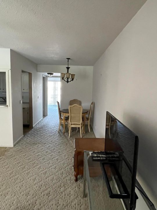 Recently Sold: $99,900 (1 beds, 1 baths, 615 Square Feet)