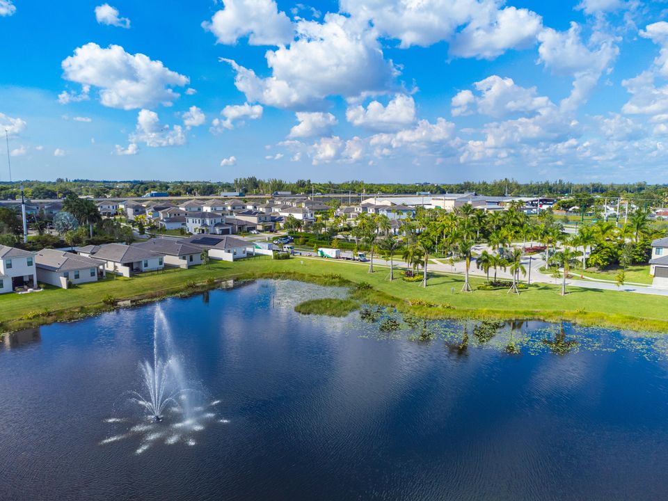 Active With Contract: $700,000 (4 beds, 3 baths, 2886 Square Feet)