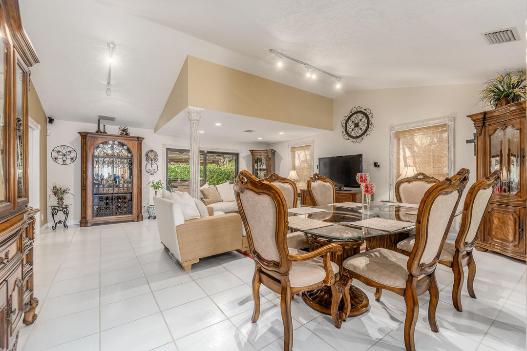 Active With Contract: $539,900 (3 beds, 2 baths, 1449 Square Feet)