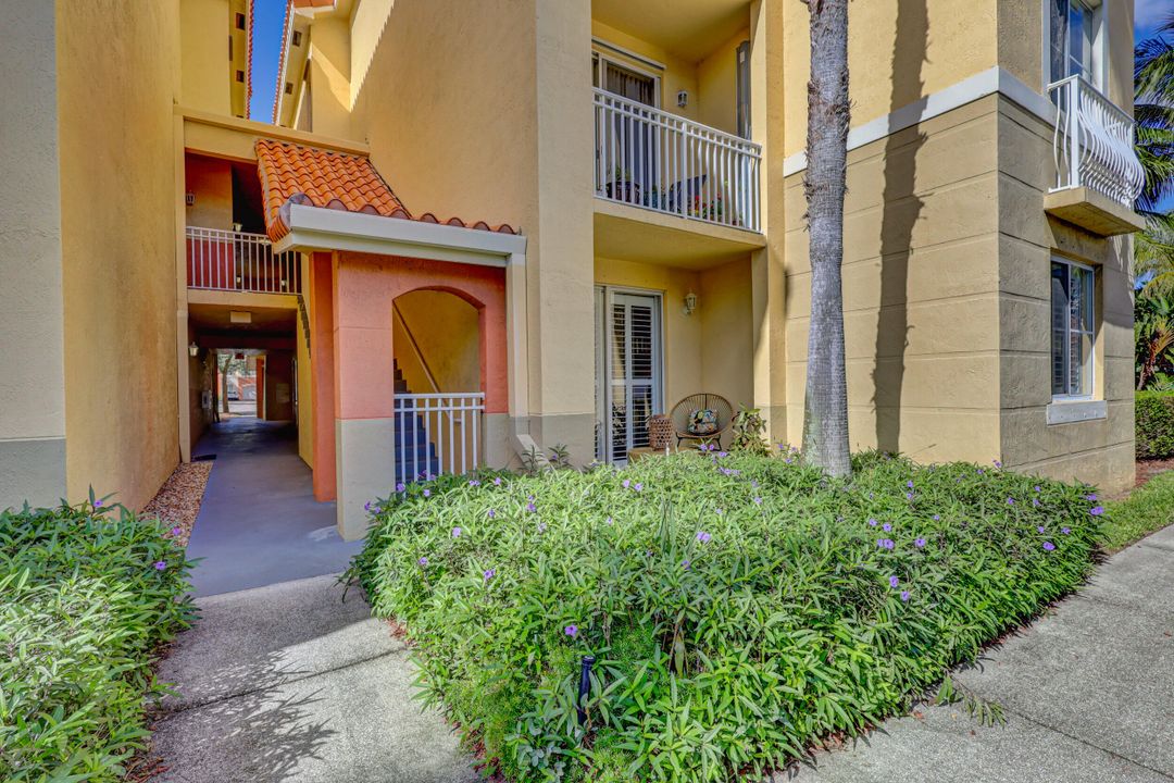 Active With Contract: $450,000 (3 beds, 2 baths, 1503 Square Feet)