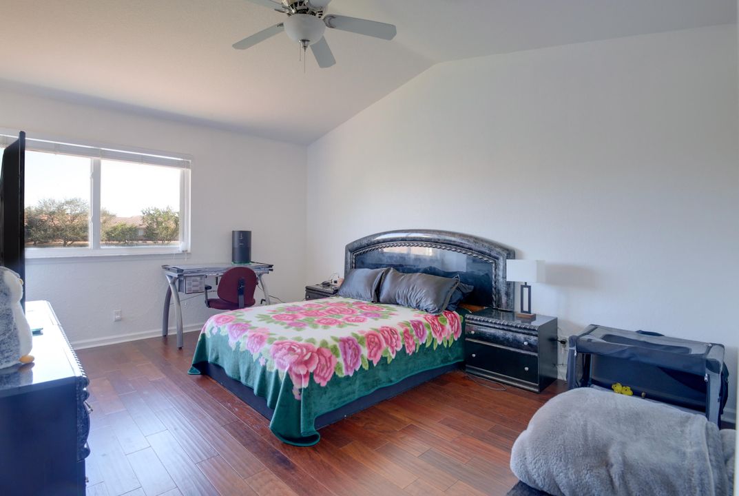 Active With Contract: $359,900 (3 beds, 2 baths, 1571 Square Feet)
