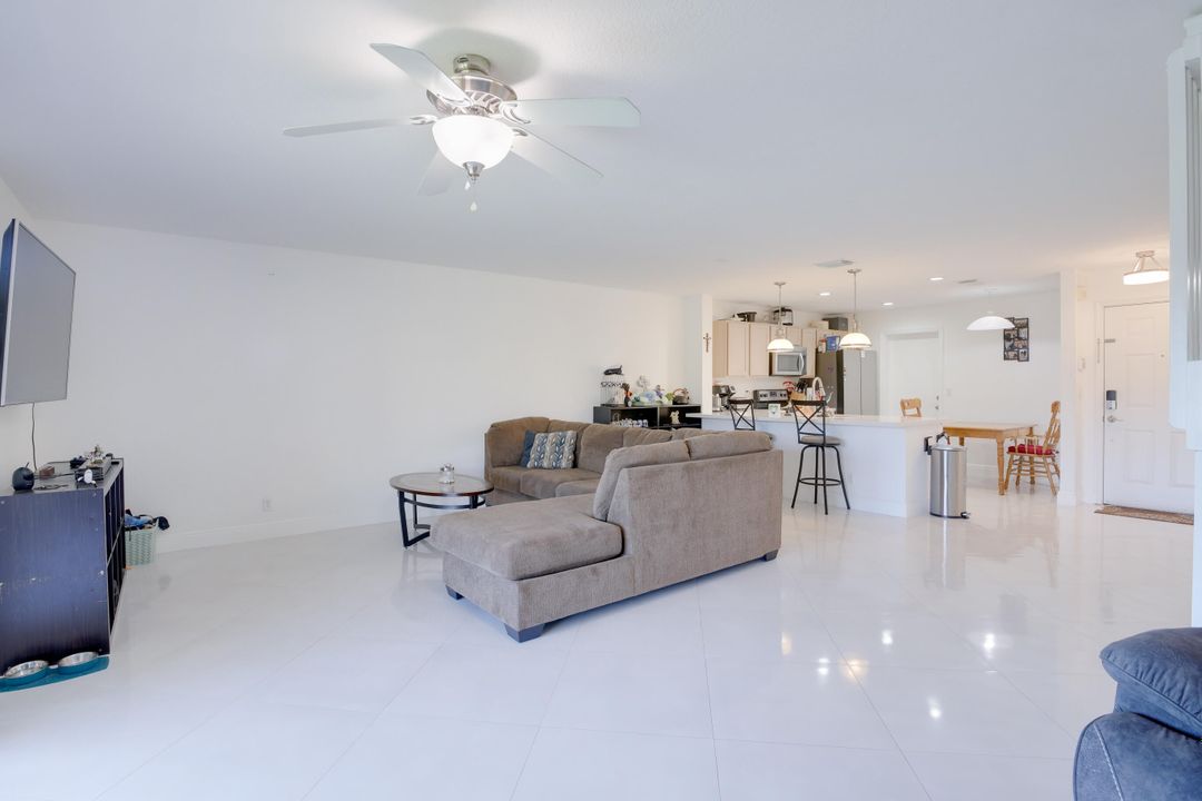 Active With Contract: $359,900 (3 beds, 2 baths, 1571 Square Feet)