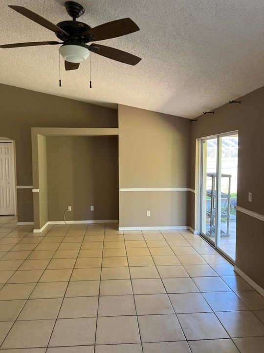 Recently Rented: $2,500 (4 beds, 2 baths, 2040 Square Feet)