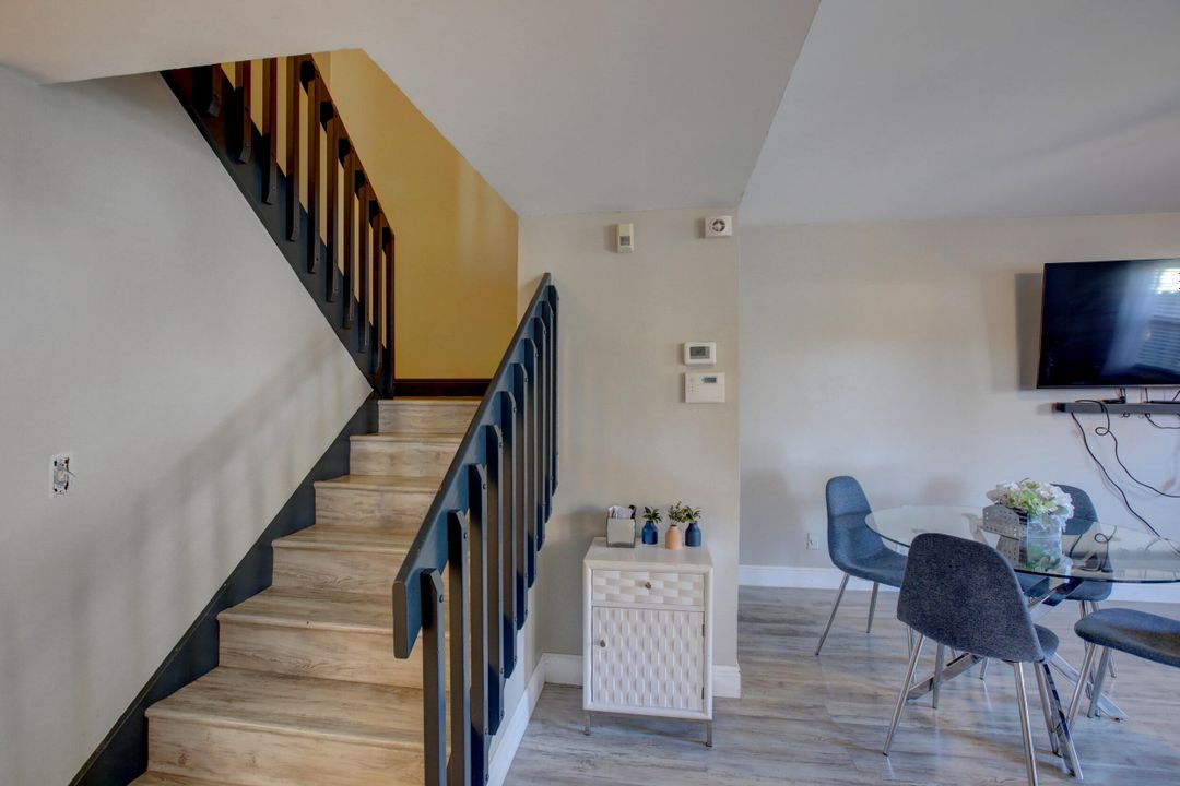 Active With Contract: $2,600 (3 beds, 2 baths, 1570 Square Feet)