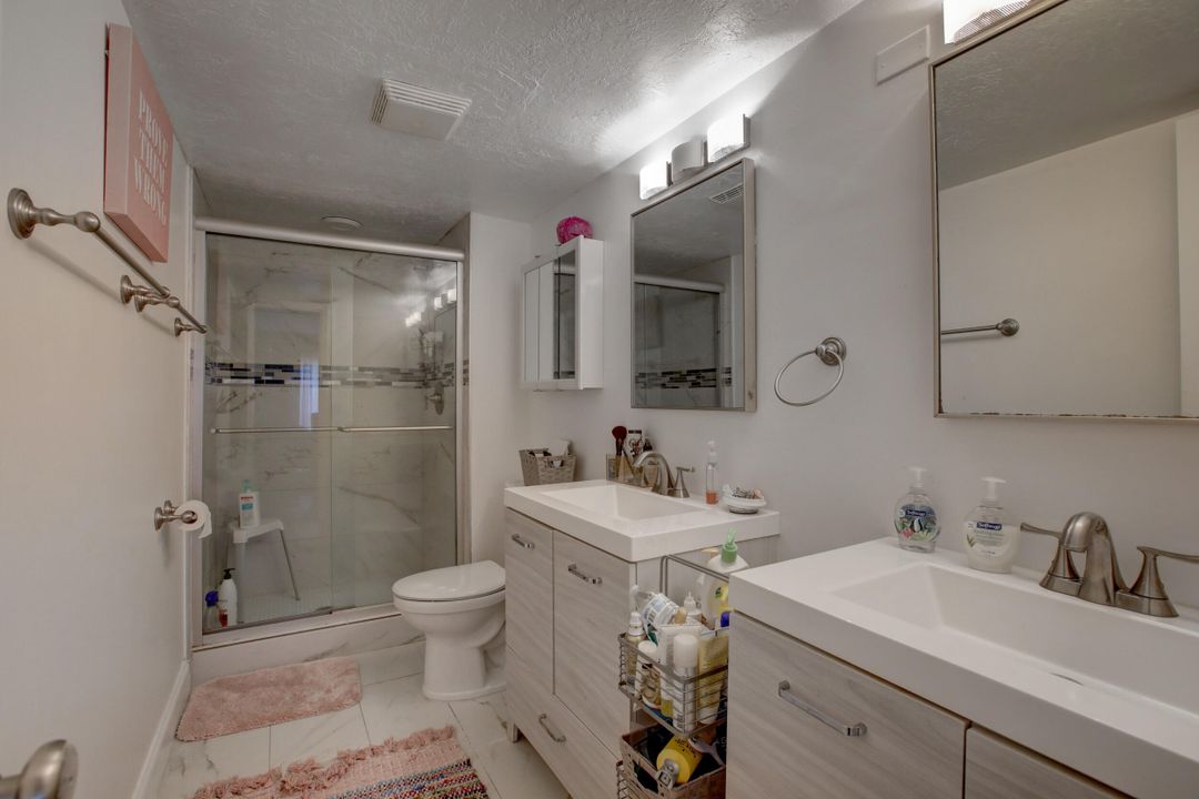 Active With Contract: $2,600 (3 beds, 2 baths, 1570 Square Feet)