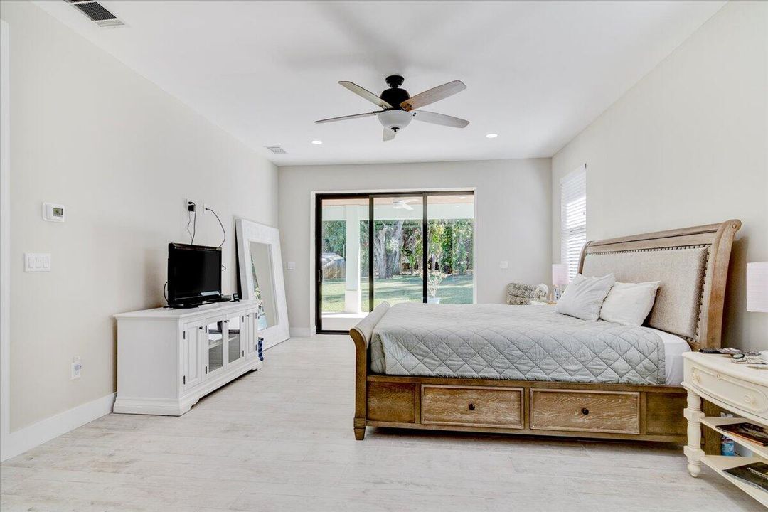 Recently Sold: $2,000,000 (3 beds, 3 baths, 2526 Square Feet)