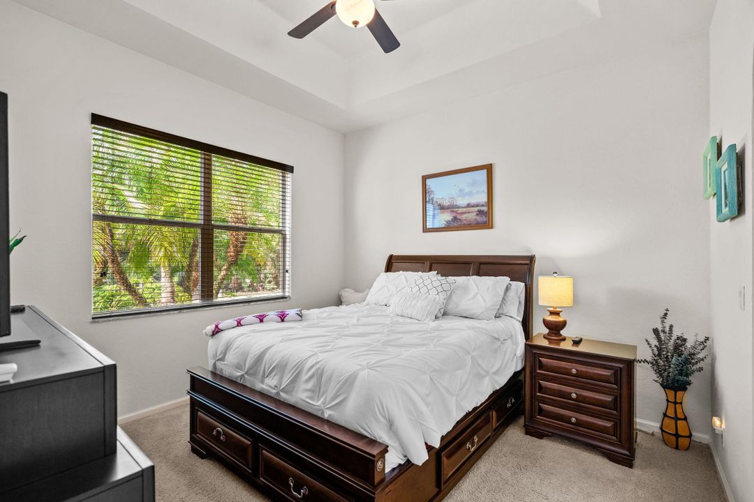 Active With Contract: $315,000 (3 beds, 2 baths, 1377 Square Feet)