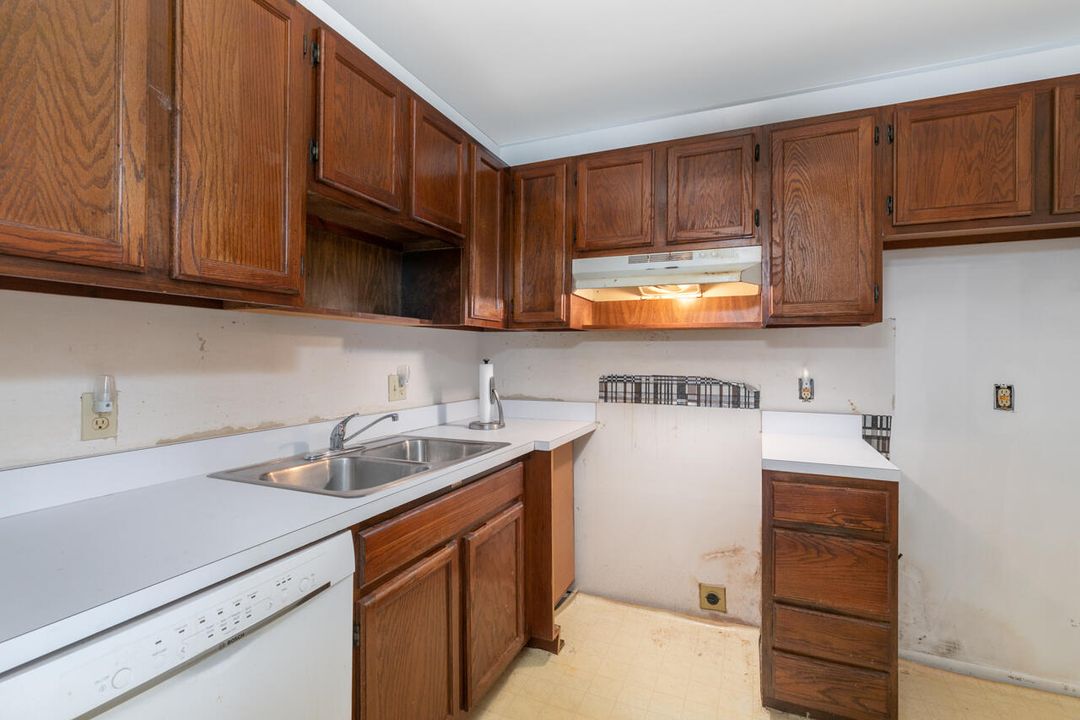 Recently Sold: $79,500 (1 beds, 1 baths, 631 Square Feet)